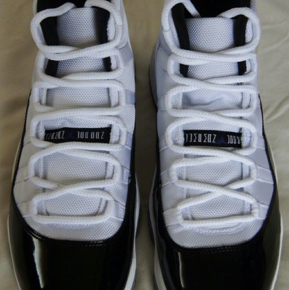 Signed Jordans - Picture 4 of 5